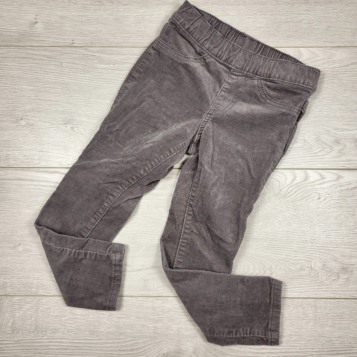 SAHU1 - H and M medium grey corduroy jeggings. Size 2/3T
