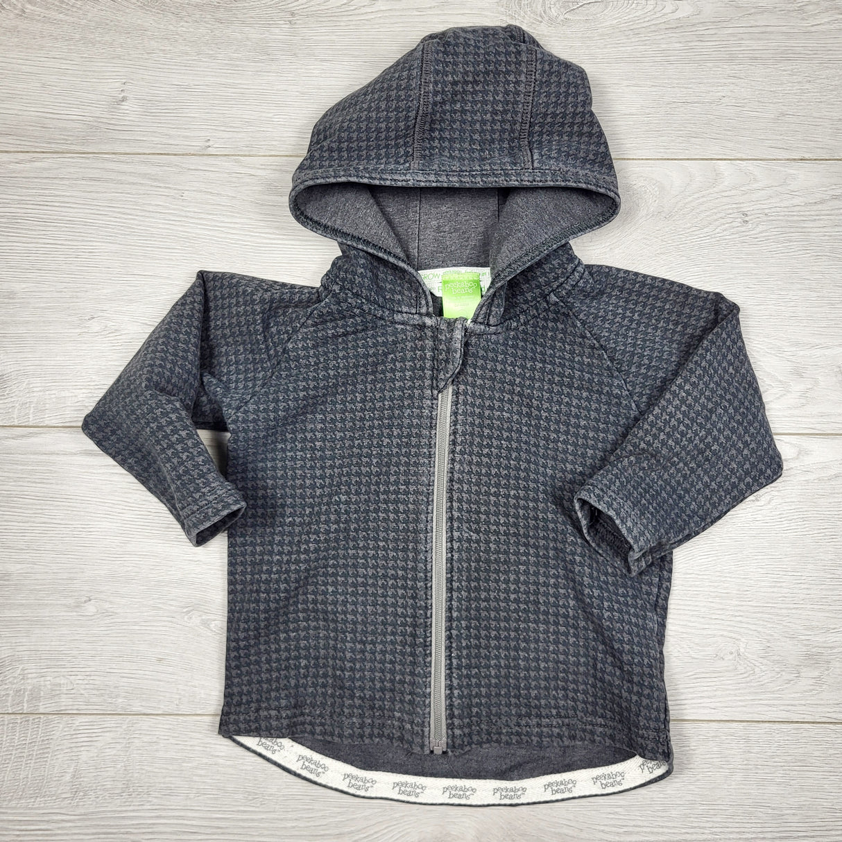 SAHU1 - Peekaboo Beans grey houndstooth pattern zip up hoodie. Size 12-18 months 🍁