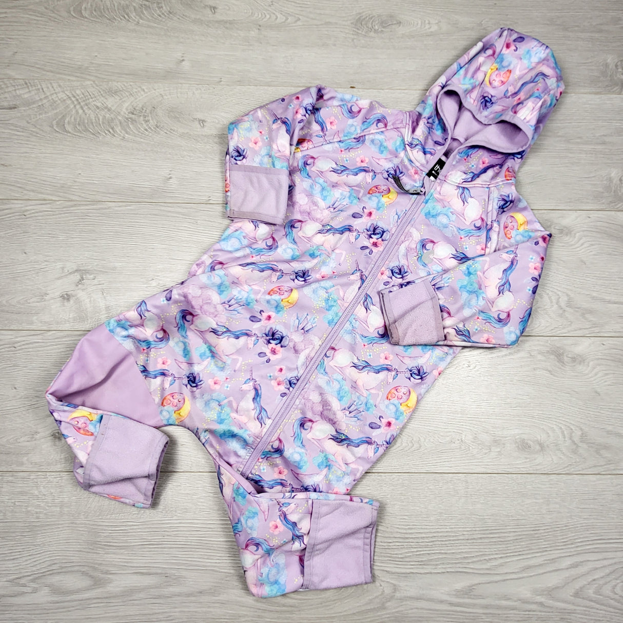 LKAN2 - Therm purple all weather waterproof suit with unicorns. Size 3T 🍁