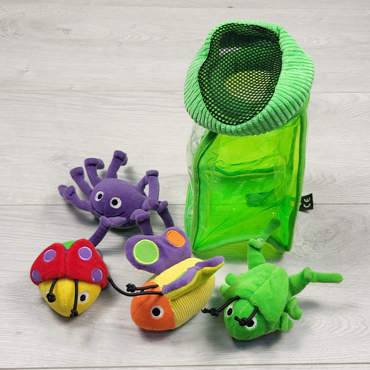 LKAN2 - Melissa and Doug Fill and Spill Bug toy