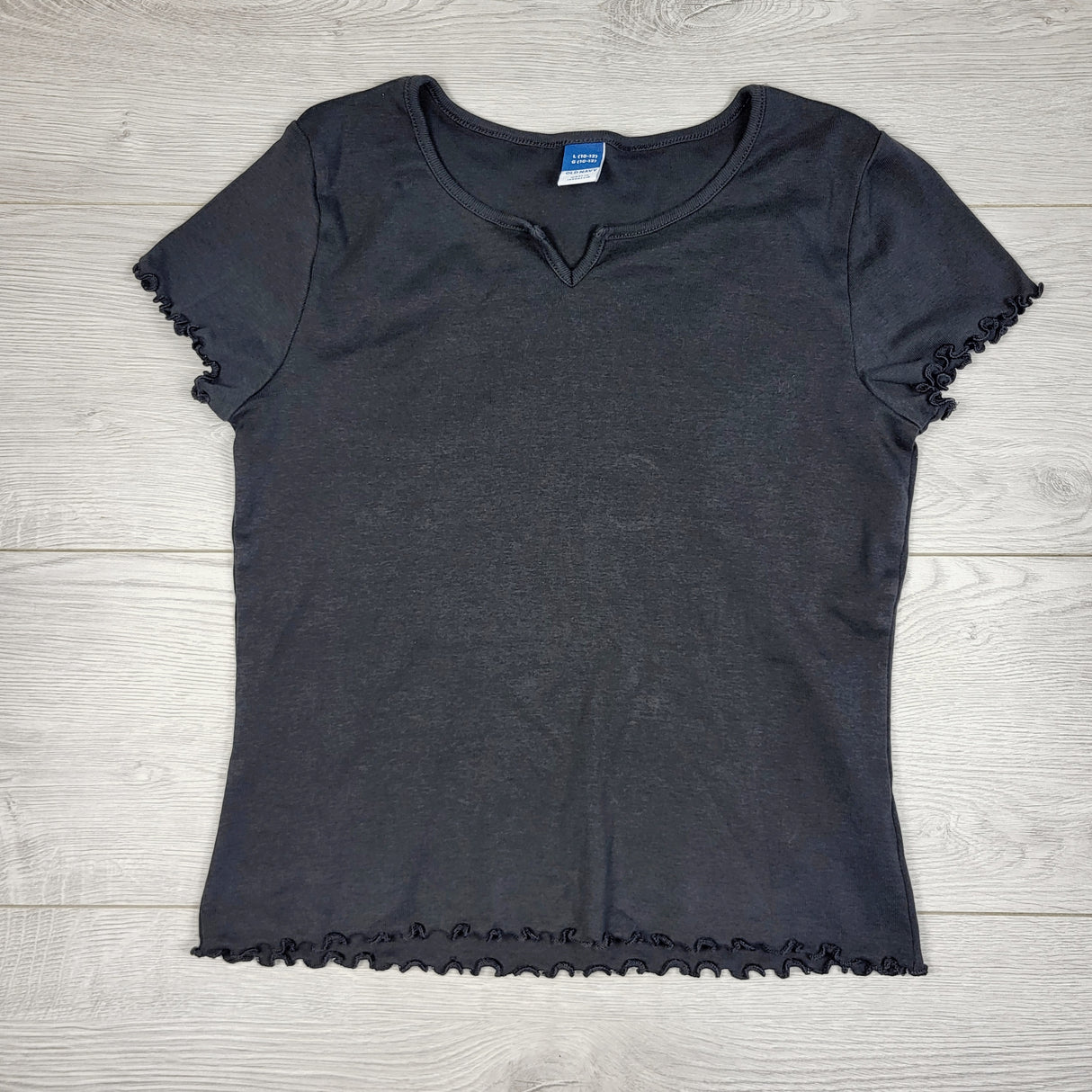 MBW1 - Old Navy charcoal knit t-shirt. Size 10/12