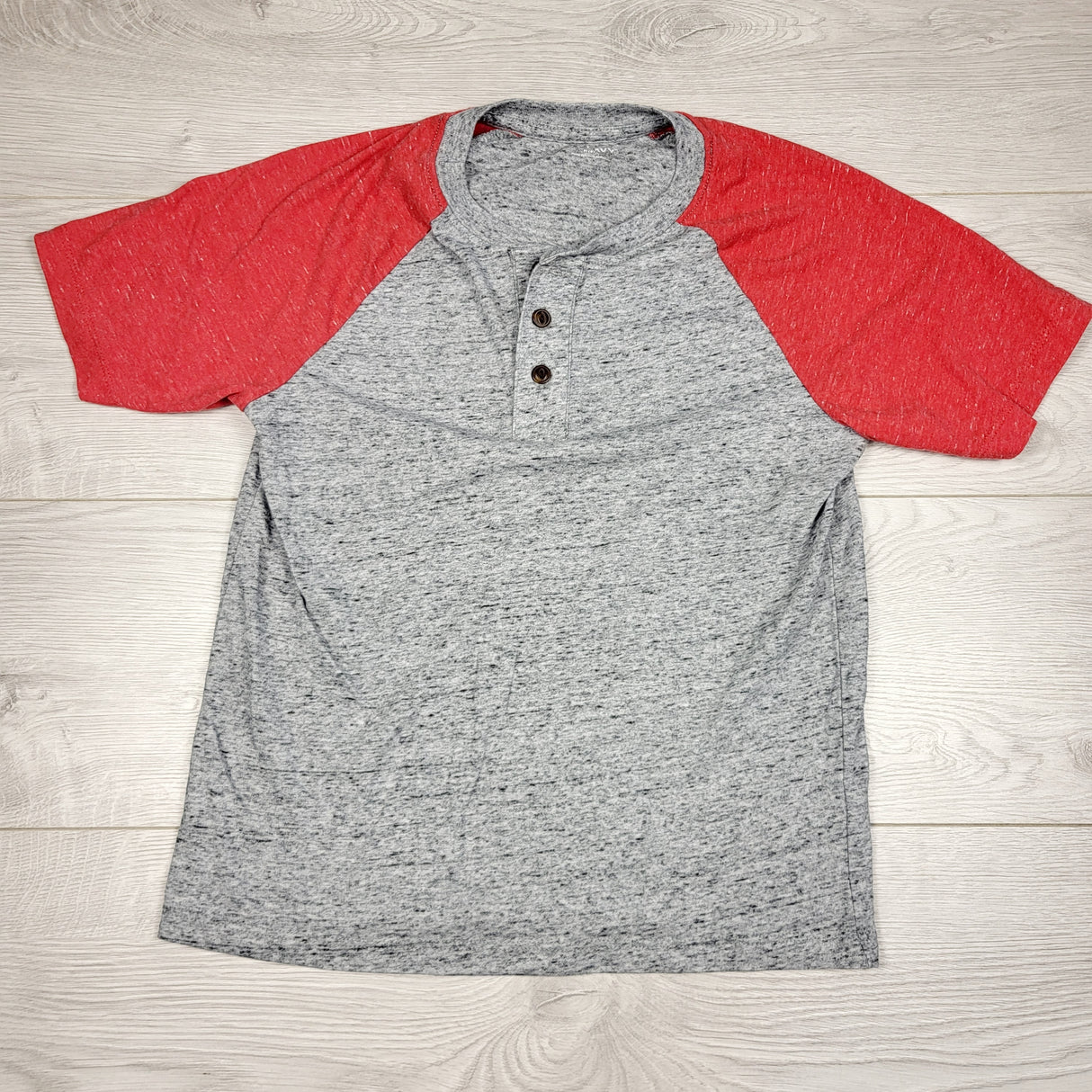 MBW1 - Old Navy grey and red marled t-shirt. Size 8