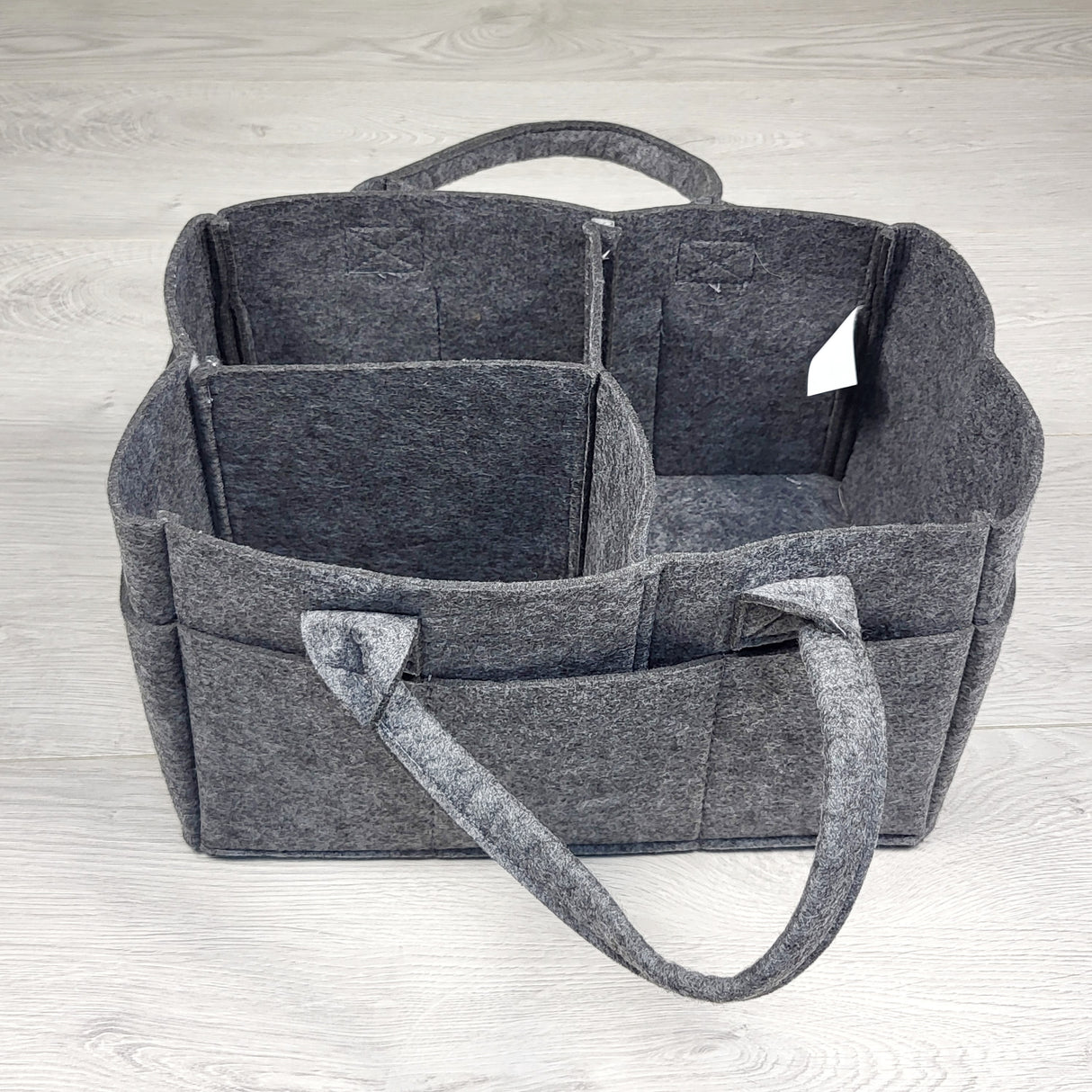 LKAN4 - Gray felt storage caddy.