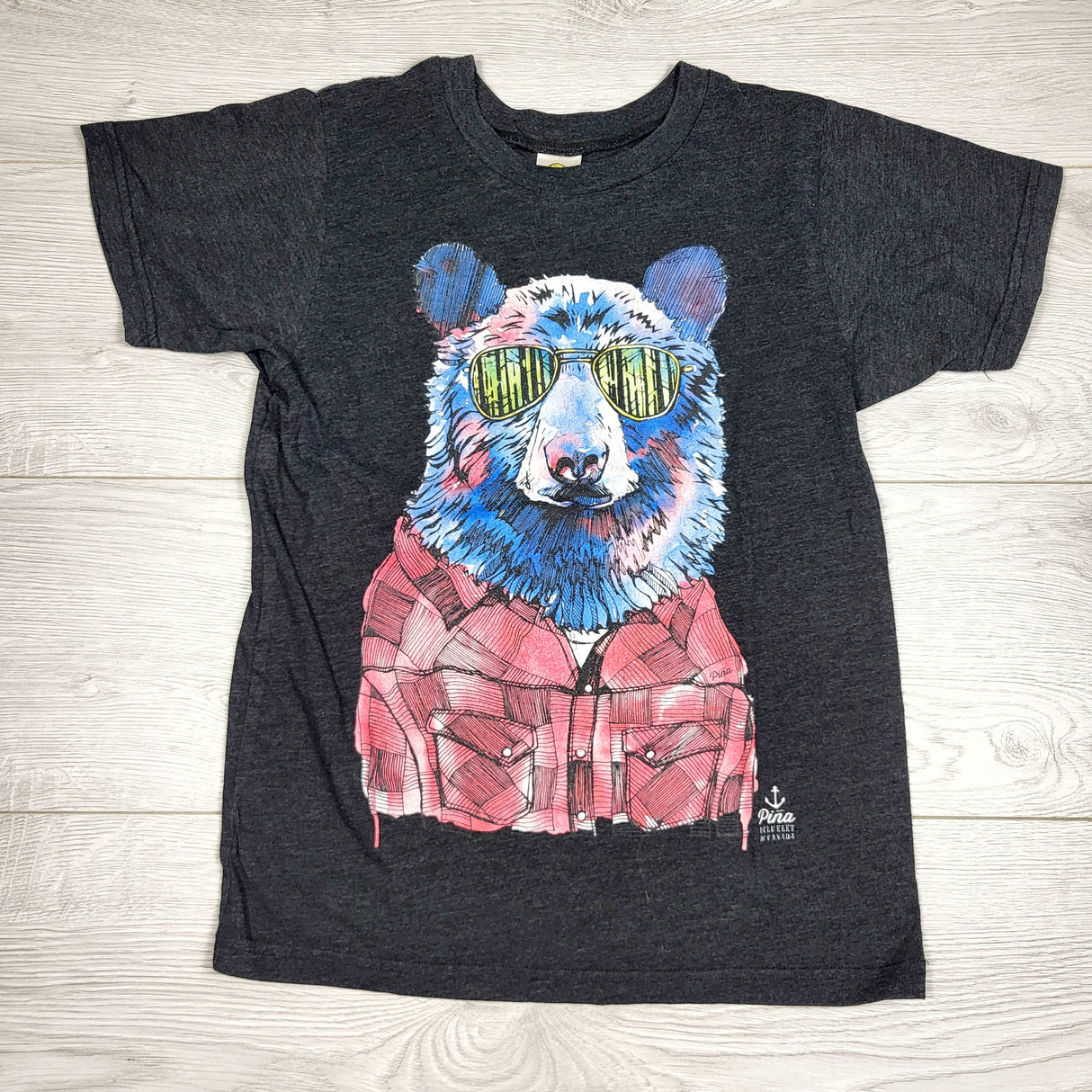 ACRM1 - Pina Style daek grey bear t-shirt. Size 10 🍁