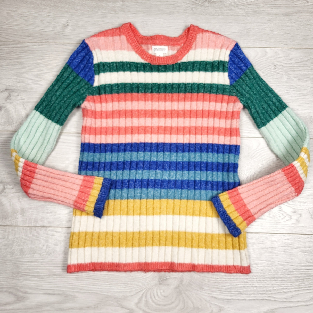 ACRM1 - Gymboree multi-striped sweater. Size 7/8