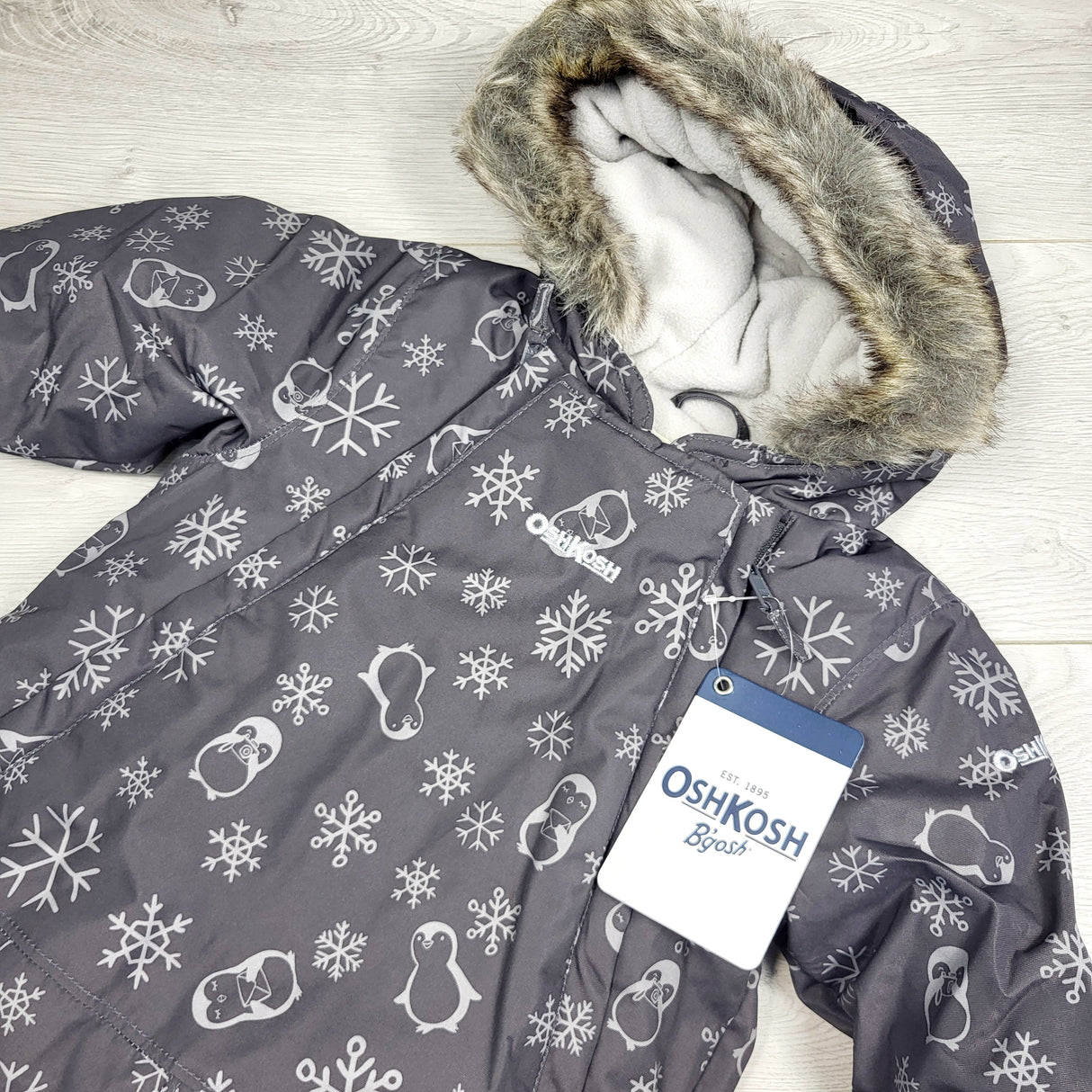 KAMG3 - NEW - Oshkosh grey fleece lined snow suit. Size 6-9 months