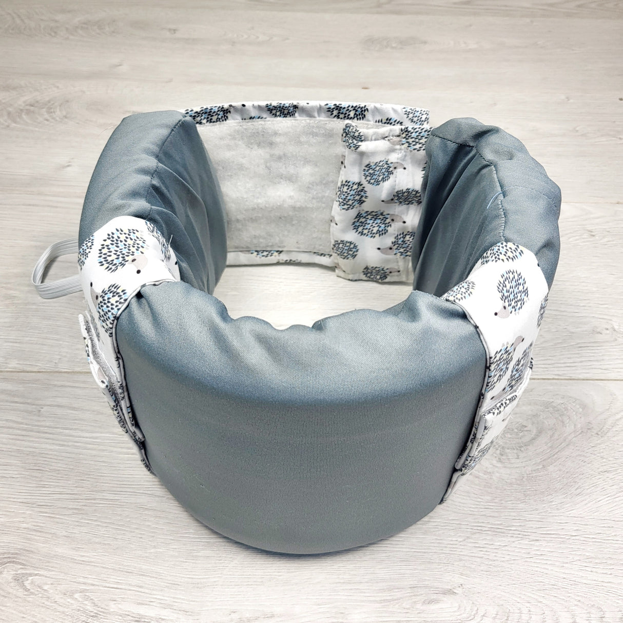 KAMG3 - Swing Thing brand portable swing cushion for babies so they stay put in swing 🍁