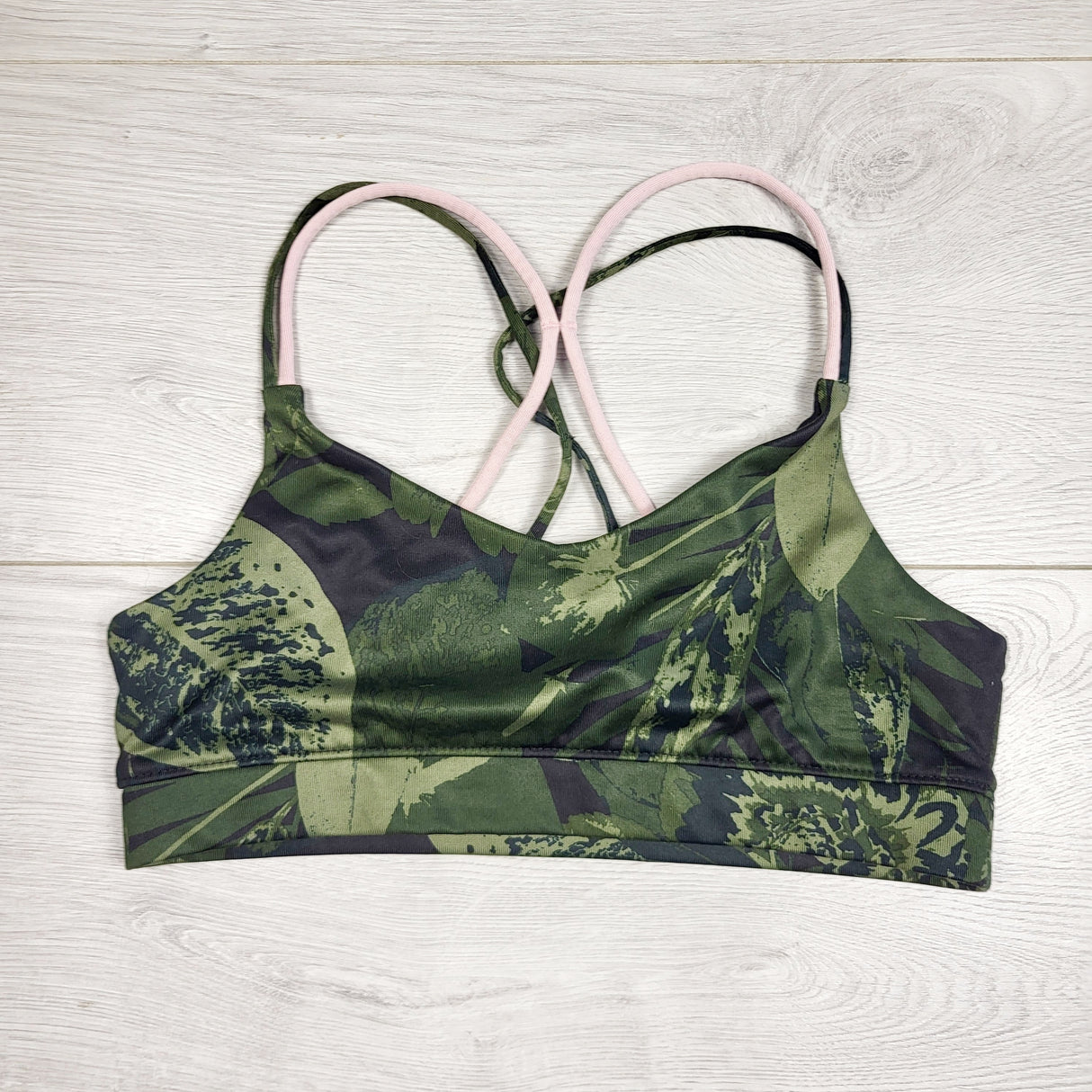 KHW1 - Old Navy camouflage sports bra. Size 10/12