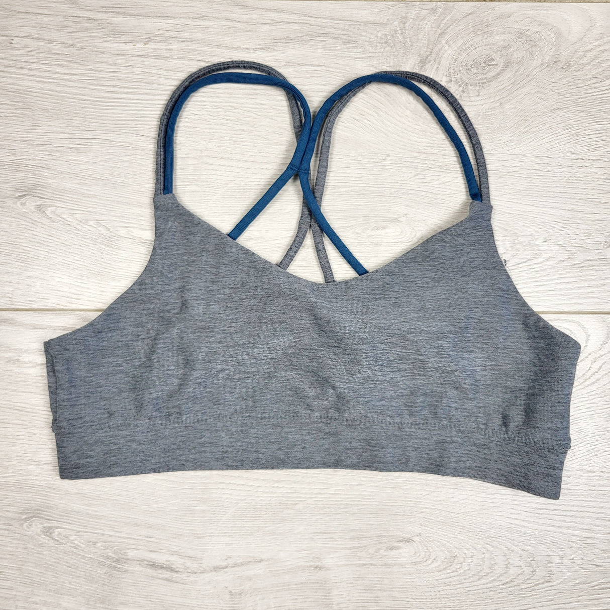 KHW1 - Old Navy grey sports bra. Size 10/12