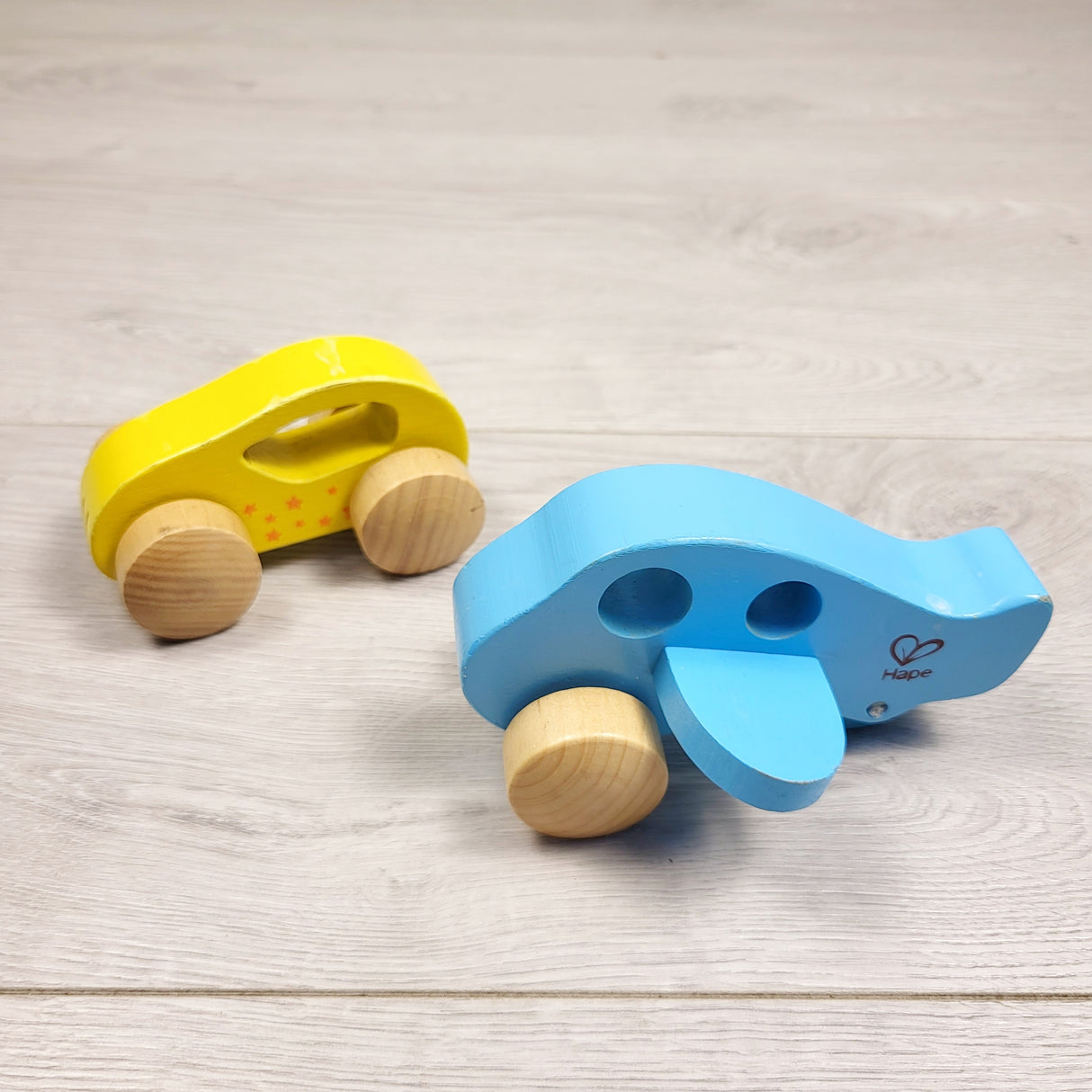 KDEL1 - Hape pair of wooden vehicles