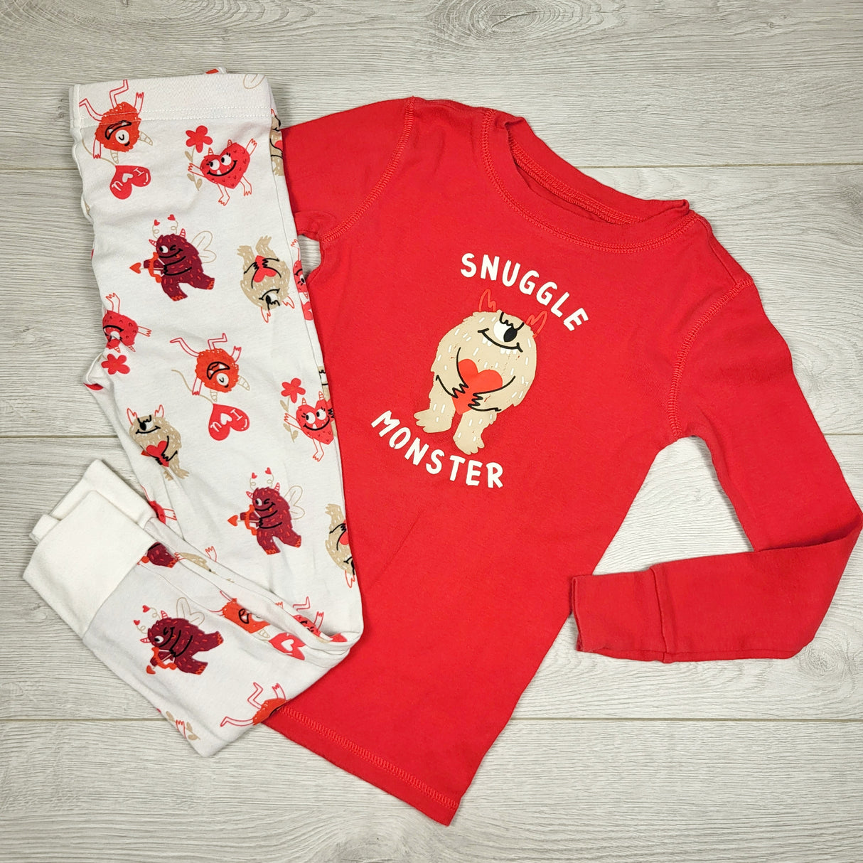 KIJA1- Old Navy red and white 2pc cotton "Snuggle Monster" 2pc PJs. Size 6