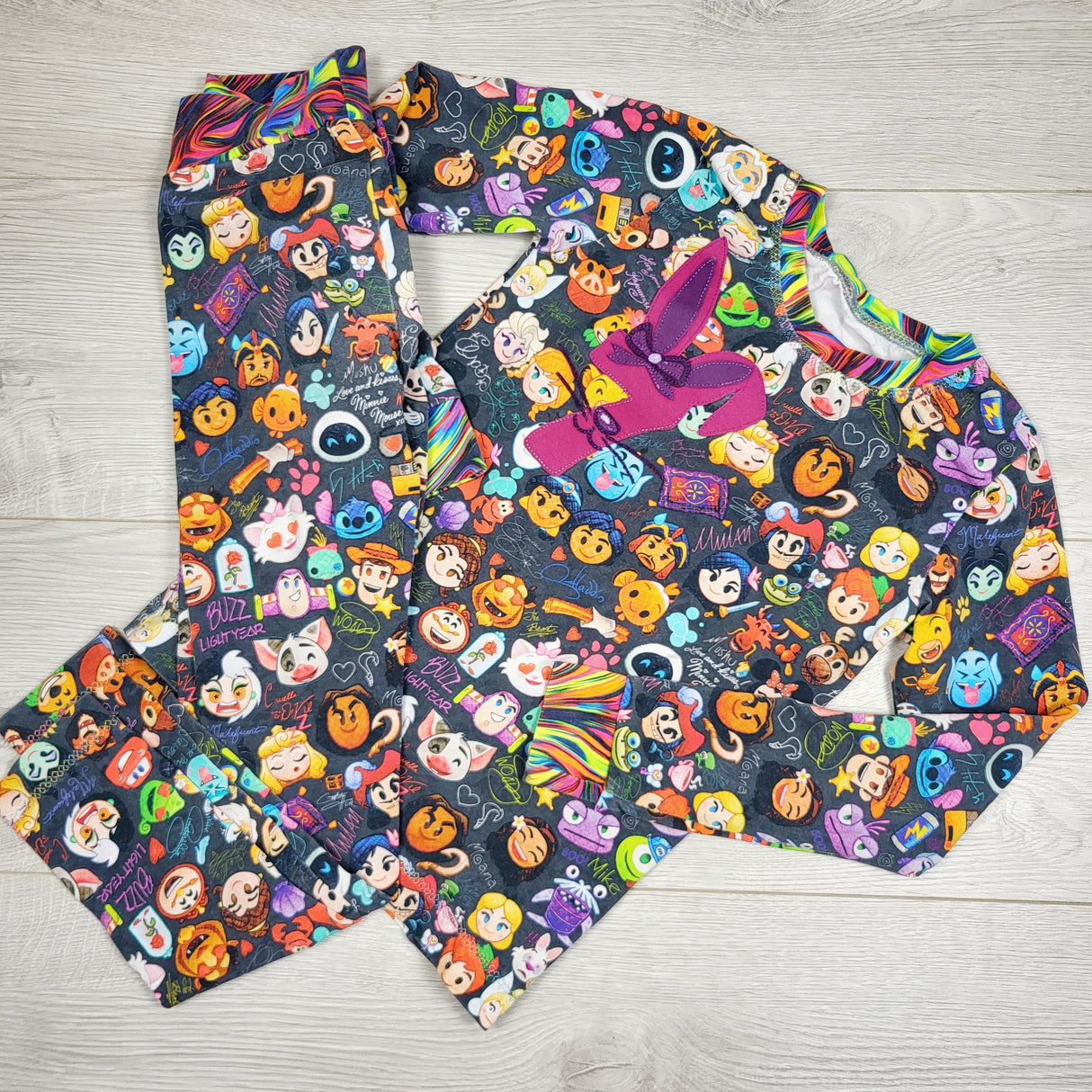 KIJA1 - Handmade dark grey 2pc Disney Princesses set with "7" applique. Size 6