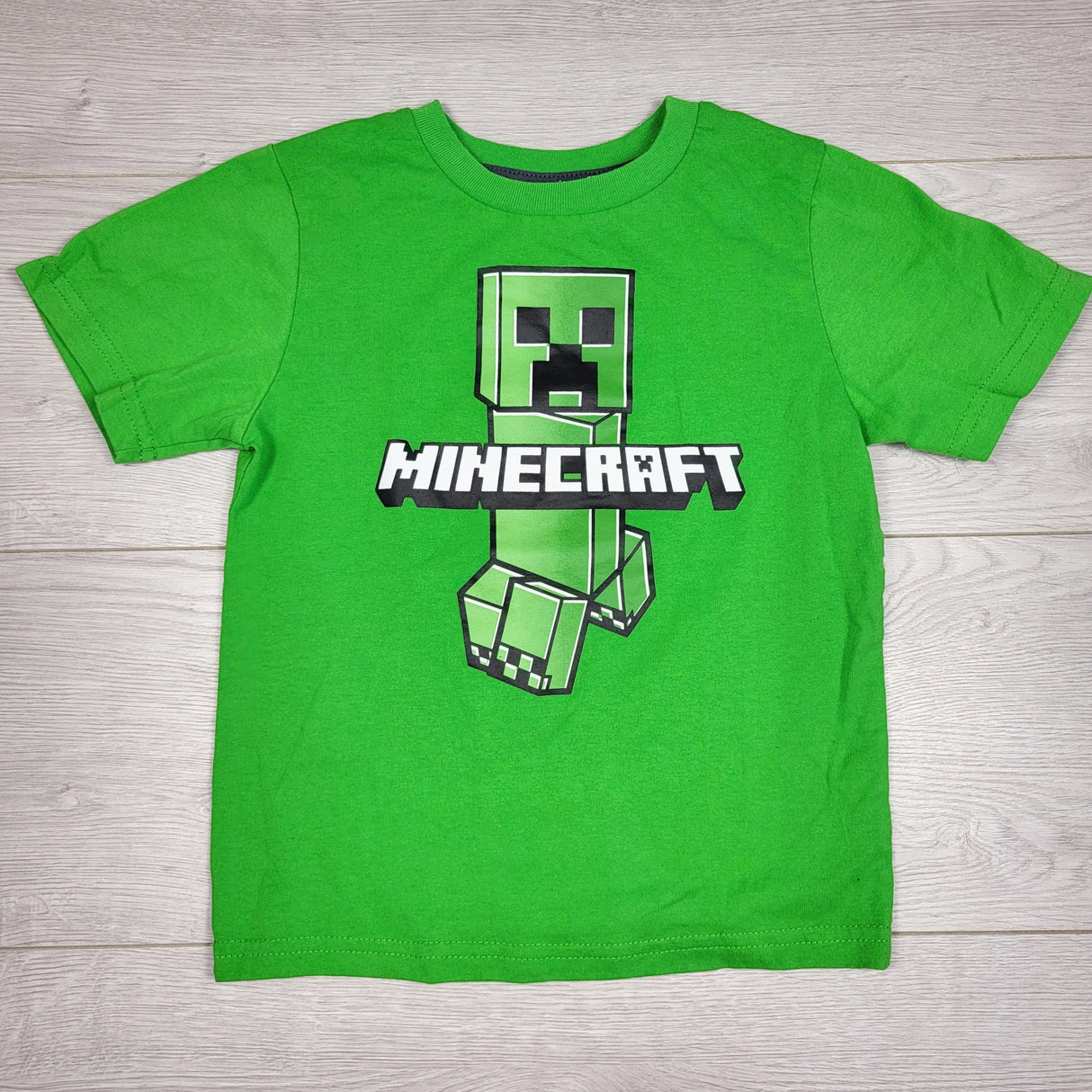 KIJA1 - Minecraft green Creeper t-shirt. Size 5T