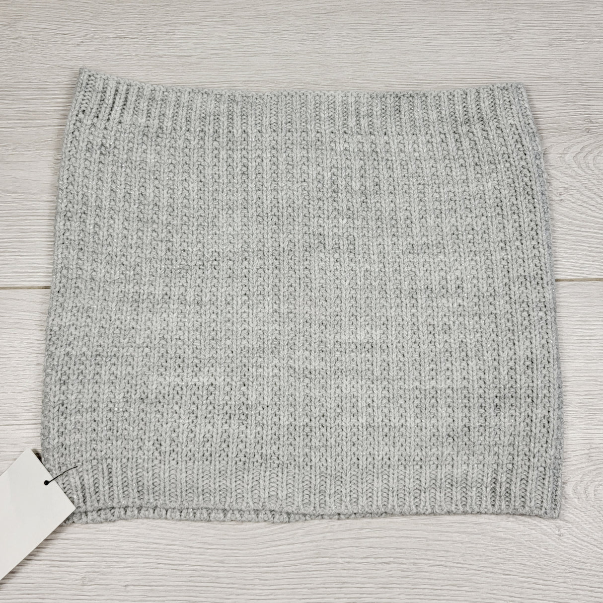 KHW22 - NEW - H and M grey waffle knit neck warmer with sparkles