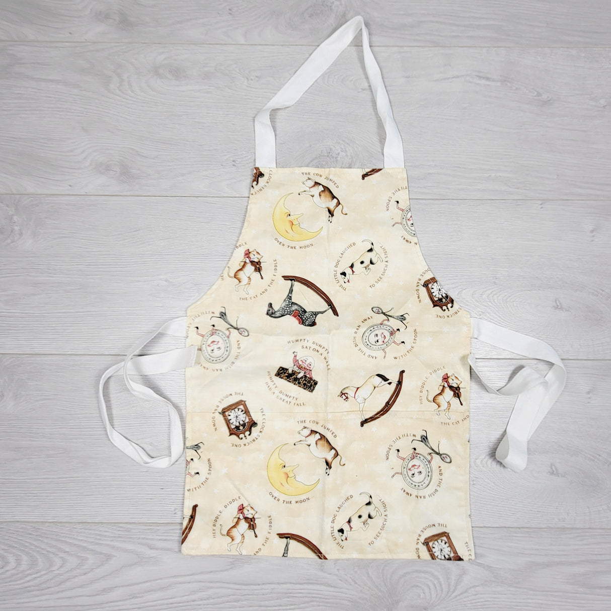 KHW22 - Yellow cloth nursery rhymes kids' apron