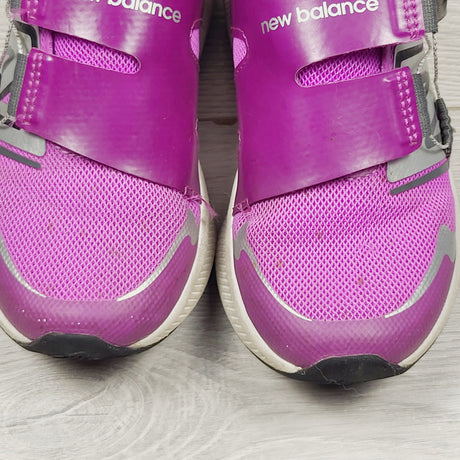 KIJA3 - New Balance purple Boa running shoes (turn knob to tighten or loosen them). Size 11