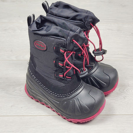 KIJA3 - WindRiver black and pink snow boots. Size 10