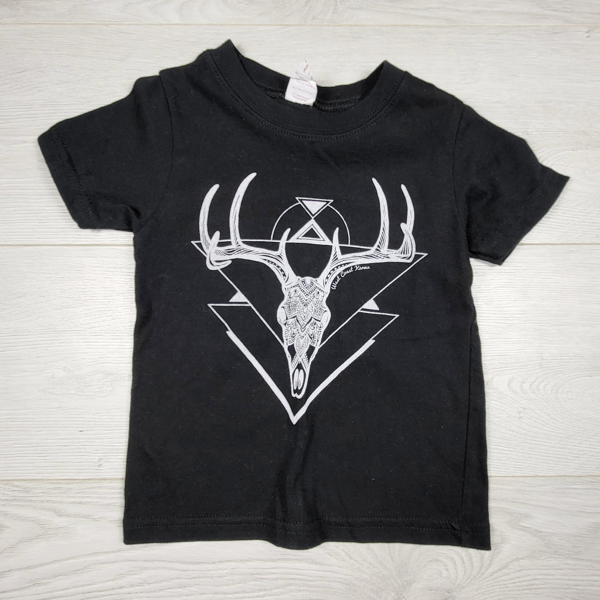 TCWD1 - West Coast Karma black deer skull t-shirt. Size 2T 🍁