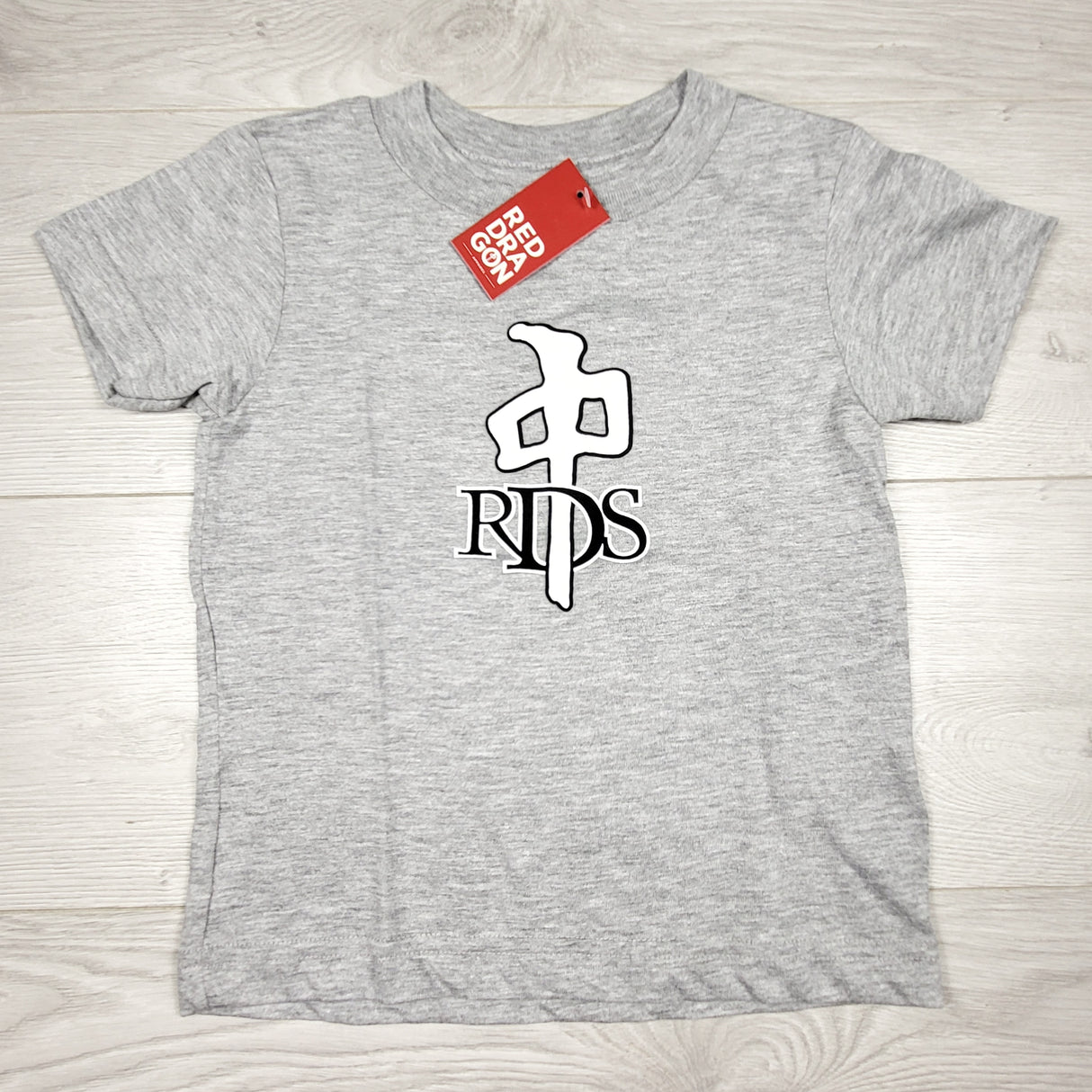 TCWD1 - NEW - Red Dragon grey t-shirt. Size 4T