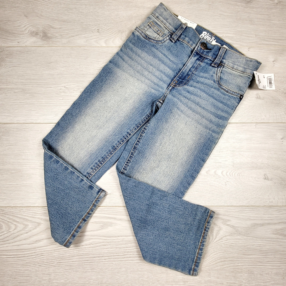 TCWD1 - NEW - Oshkosh distressed straight leg jeans. Size 4T