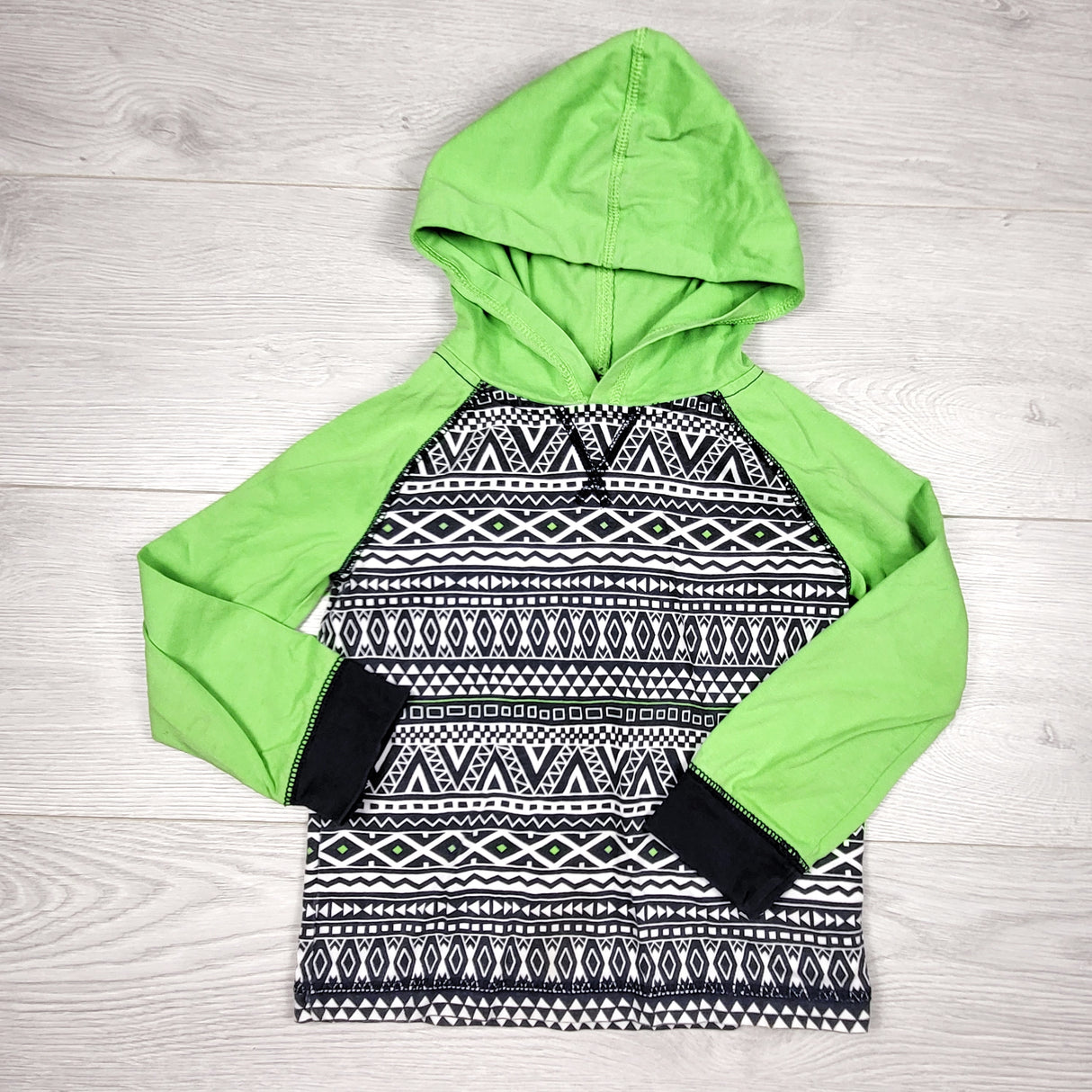 TCWD1 - Gymboree patterned hooded top. Size 3T