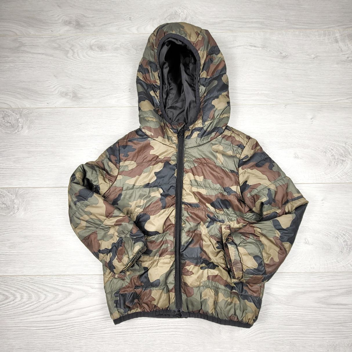 TCWD1 - Joe camouflage quilted jacket. Size 4T