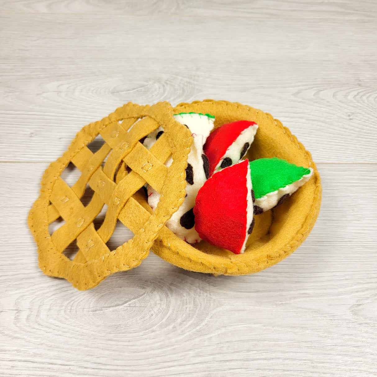 NEW (Retail Item) - Handmade Apple Pie felt food set
