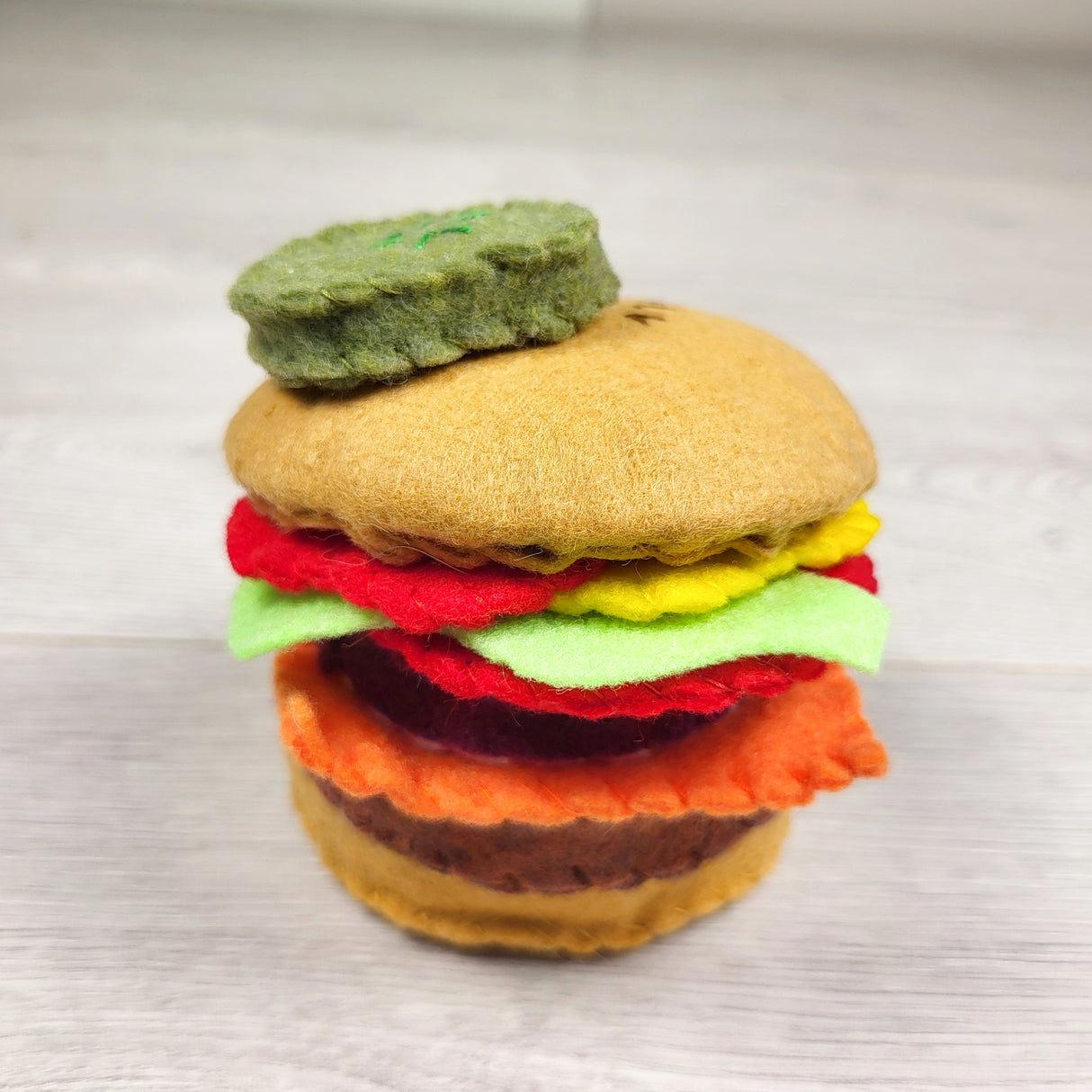 NEW (Retail Item) - Handmade Beef Burger felt food set