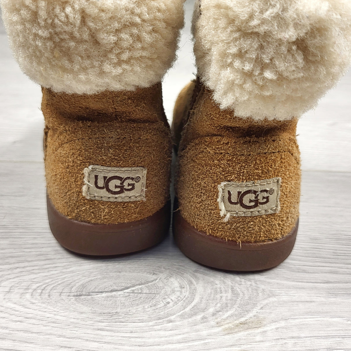 LUGE2 - Ugg tank "Jorie" boots. Size 9