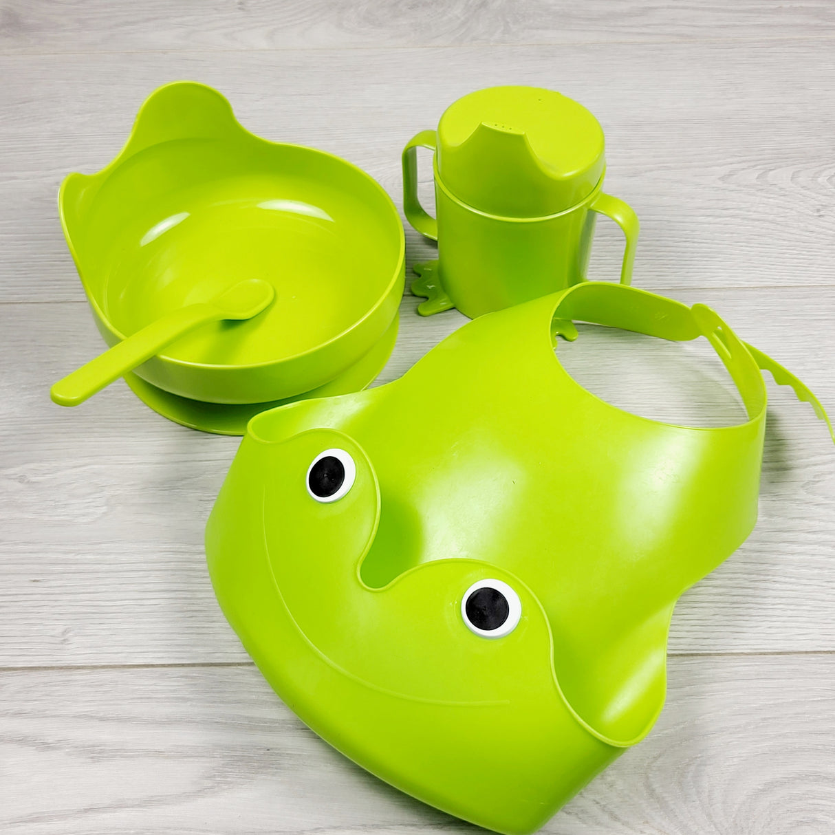 KAMG5 - IKEA Frog dinner set
