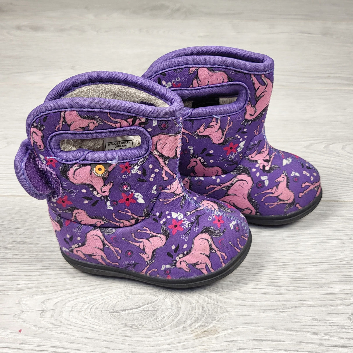 BHPP1 - Bogs purple neoprene unicorn rain boots. Size 4