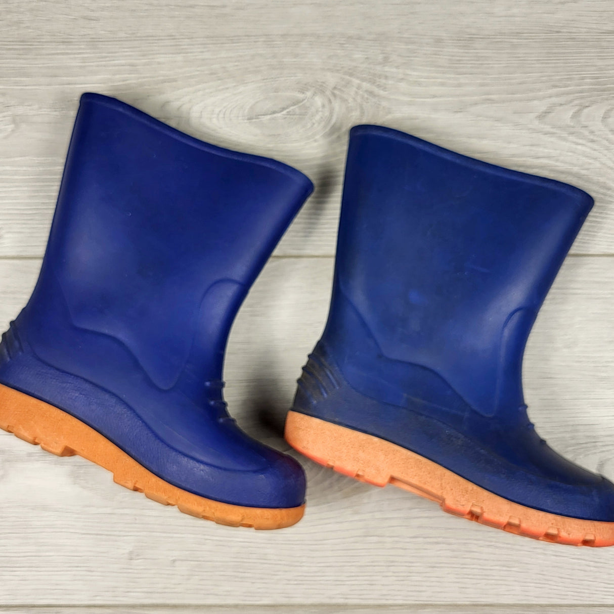 BHPP1 - Navy rain boots. Size 9