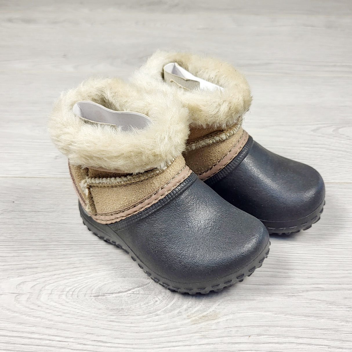 BHPP1 - NEW - Aussie Soles boots with waterproof soles. Size 2/3 (infant)