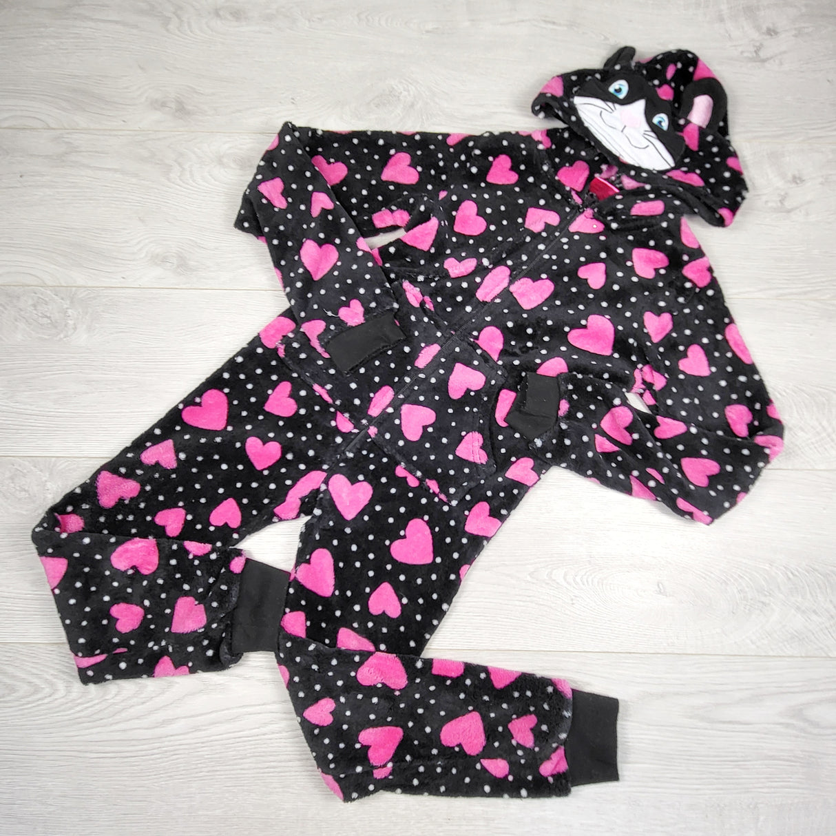HWIL1 - Chili Peppers black fleece hooded critter onesie with hearts. Size 5/6