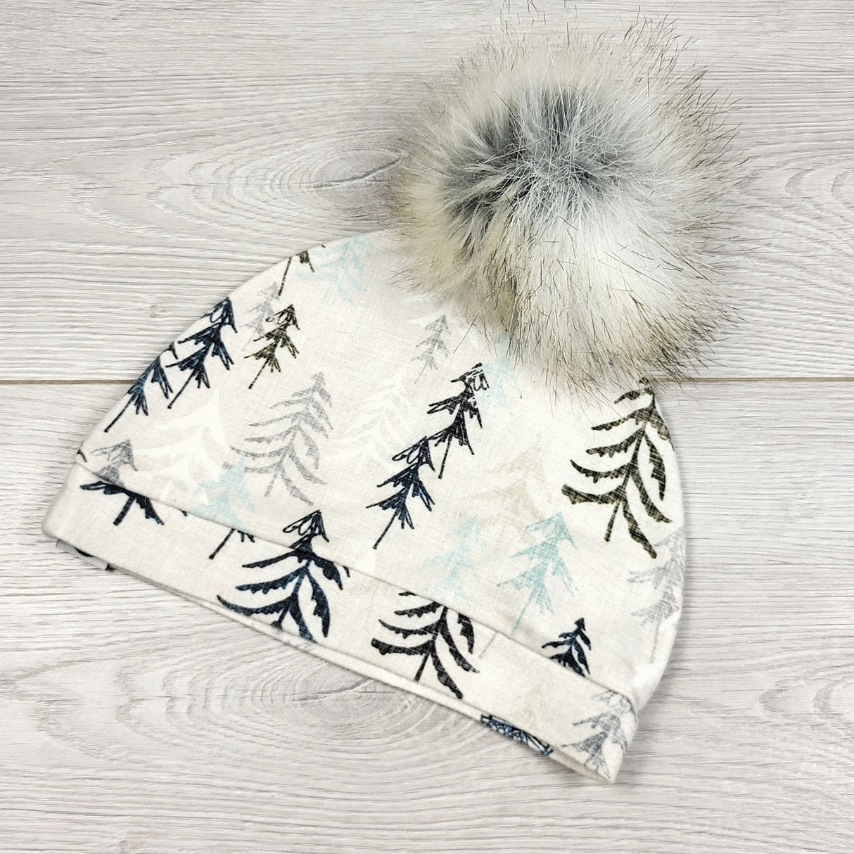 HWIL1 - Hey Baby pom pom baby hat