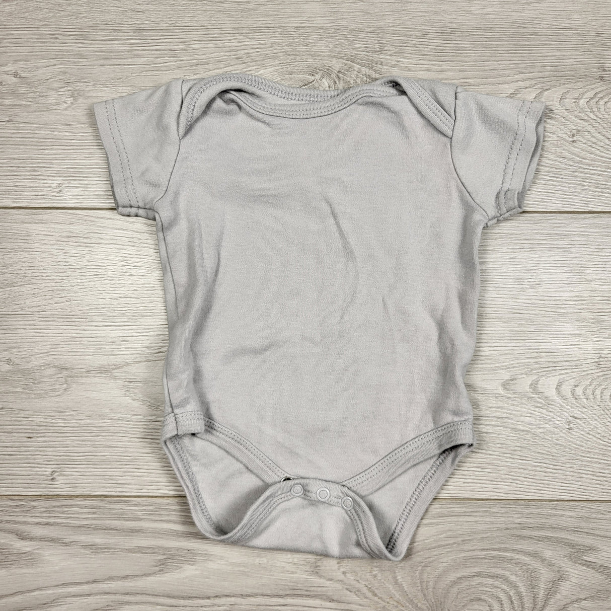 KARE1 - Chick Pea grey bodysuit. Size 6-9 months