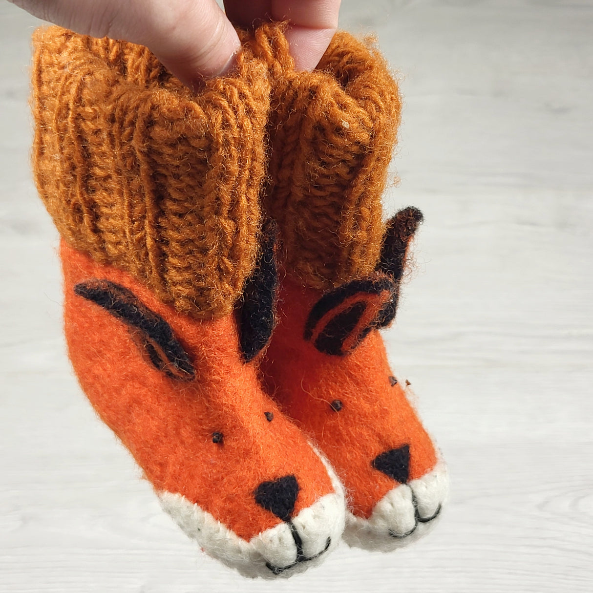 KARE2 - Handmade felted wool fox booties. Approx 6-12 months