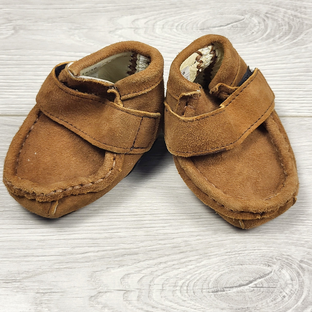 KARE2 - Olibaby suede moccasin style shoes. 0-3 months