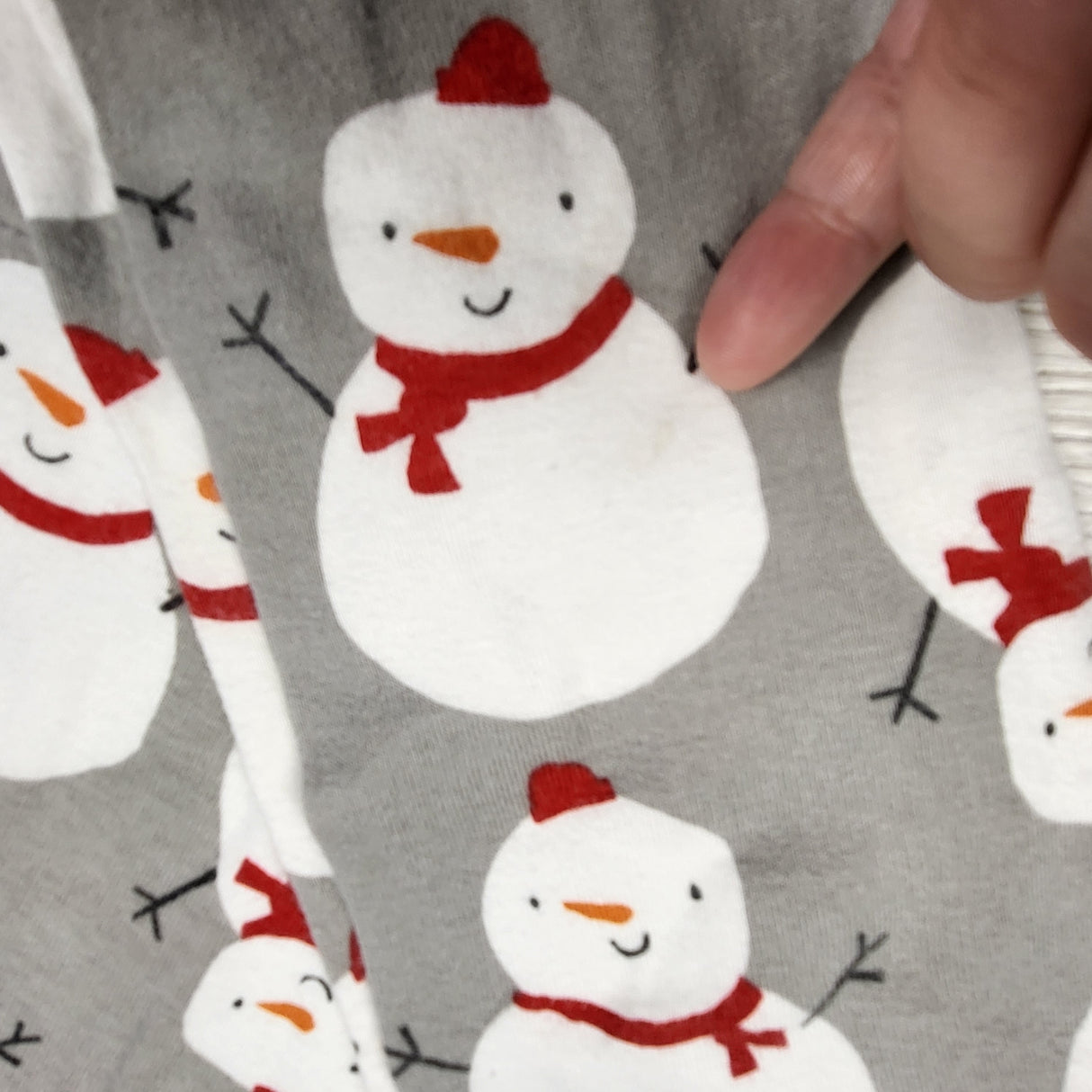 LMAC1 - Carters 2pc cotton snowman PJs. Size 5T