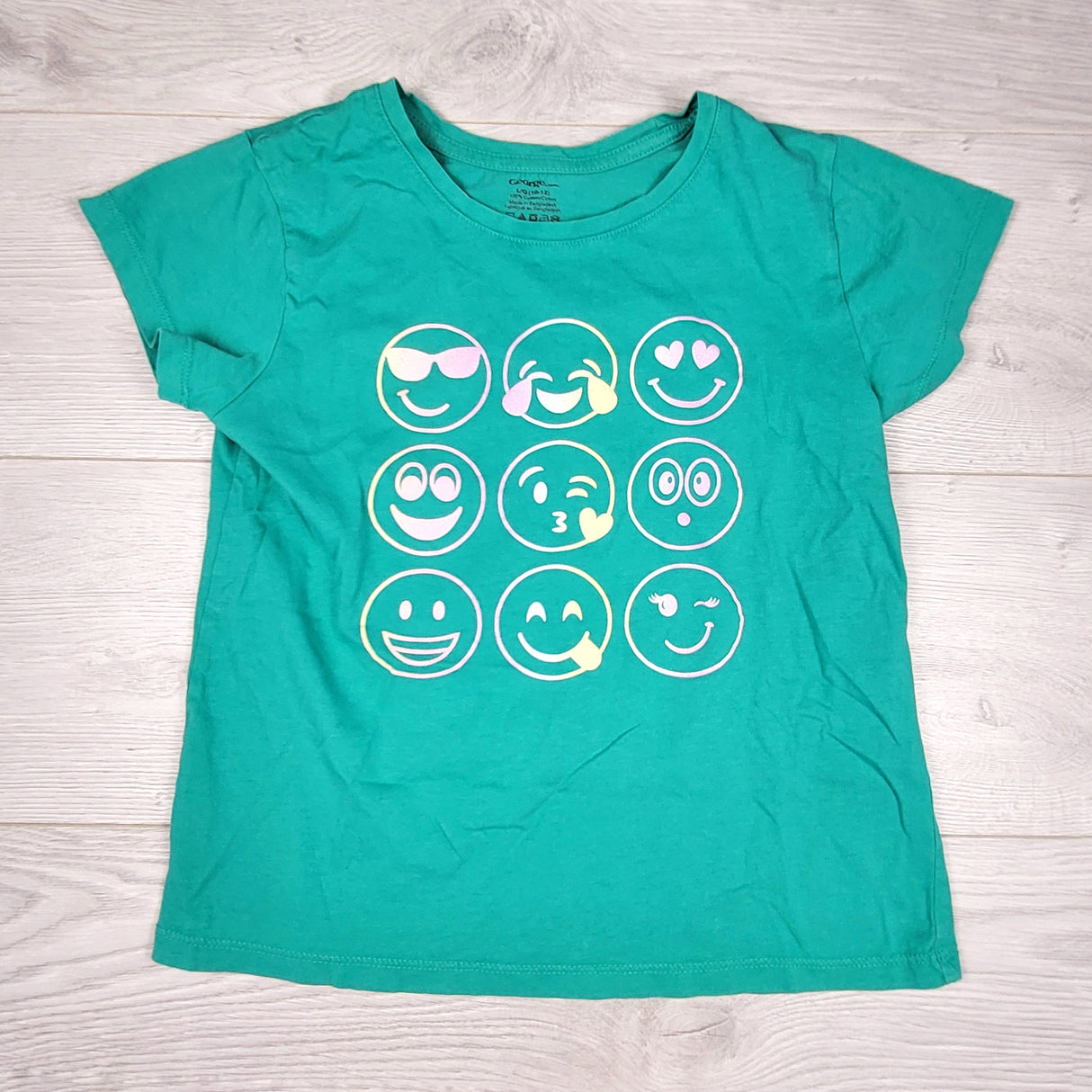 LUGE3 - George green t-shirt with emojis. Size 10/12
