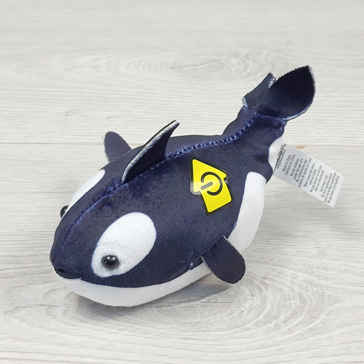 JEST2 - ZhuZhu Aquarium Motorized Orca toy
