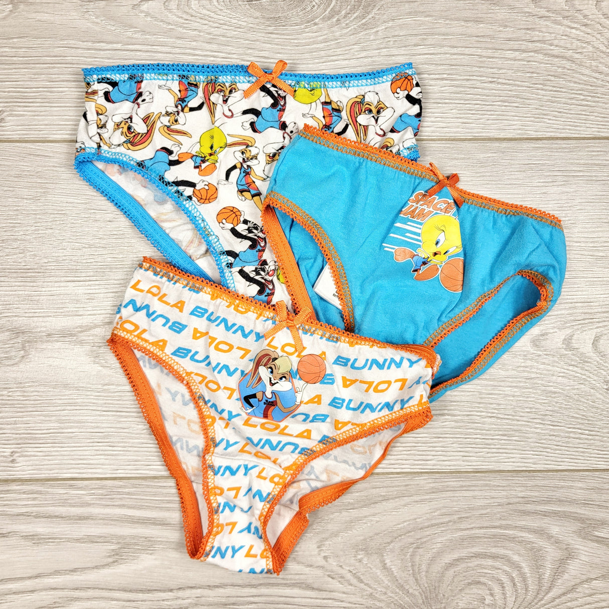 KHEN3 - Space Jam 3pc underwear. Size 2T