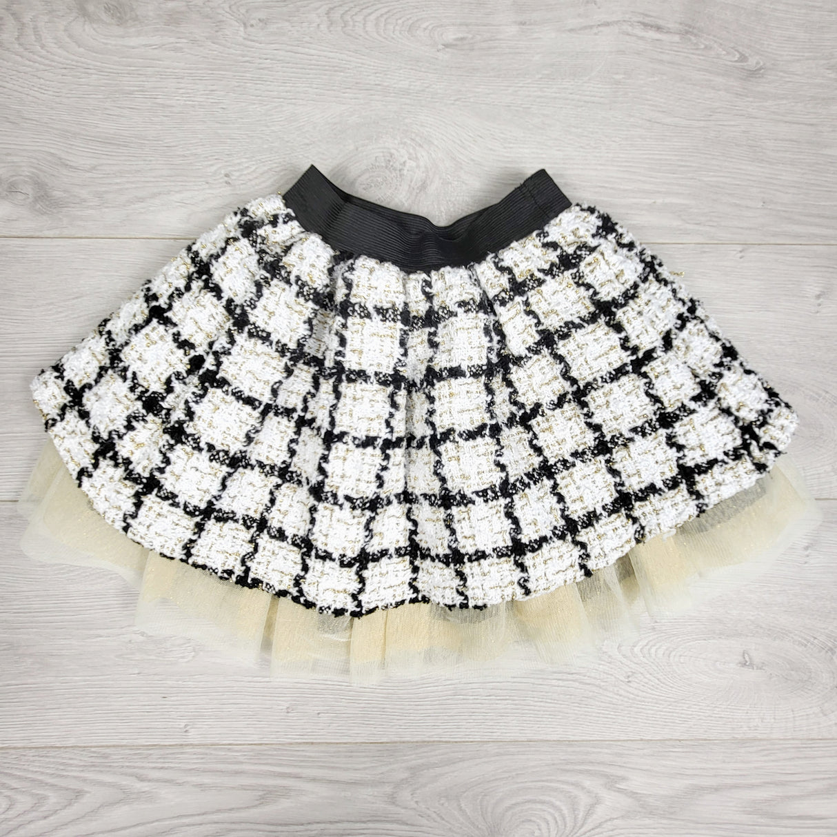 BNG1 - Knit plaid skirt with gold accents. Approx size 4/5T