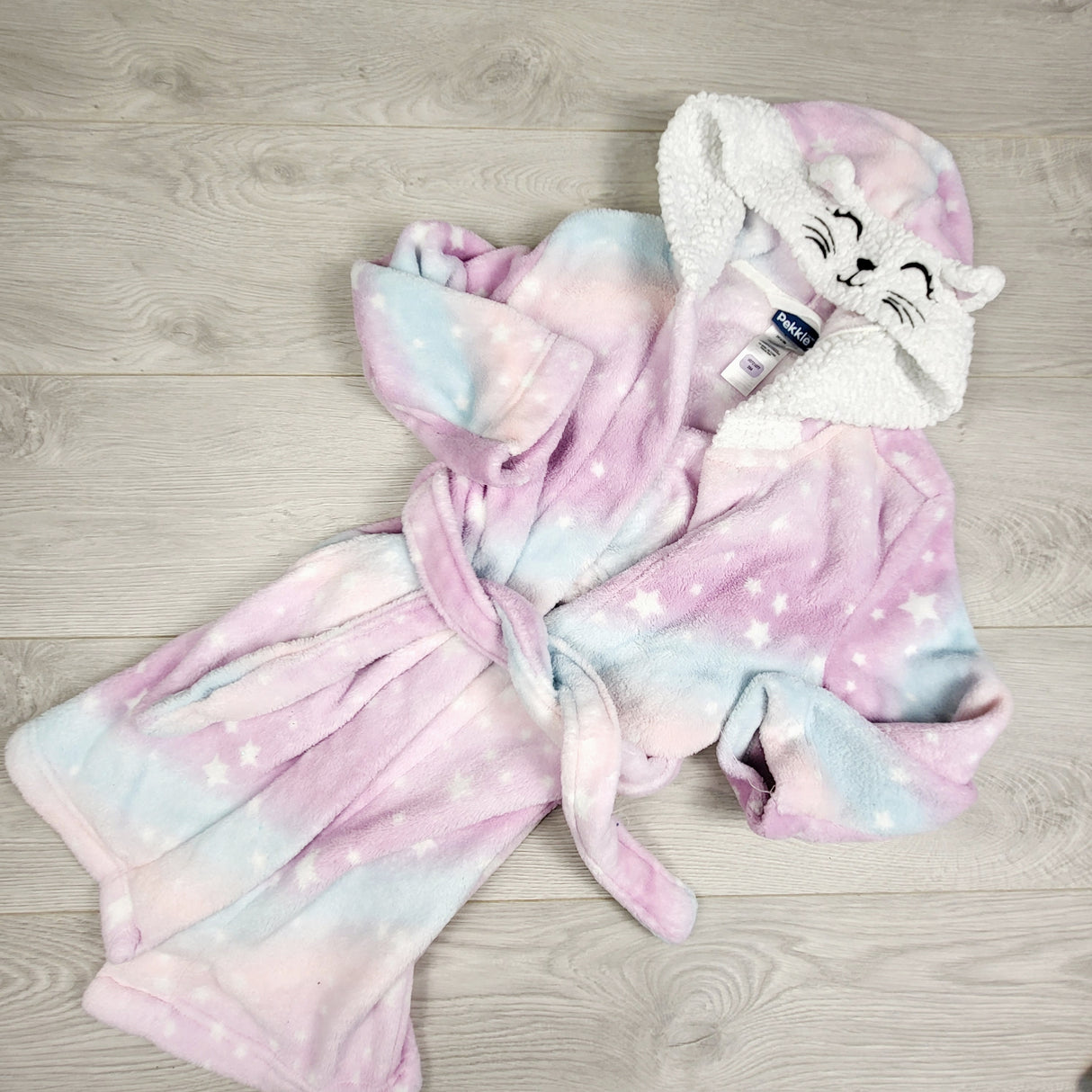 BNG1 - Pekkle pastel plush cat robe. Size 6 🍁