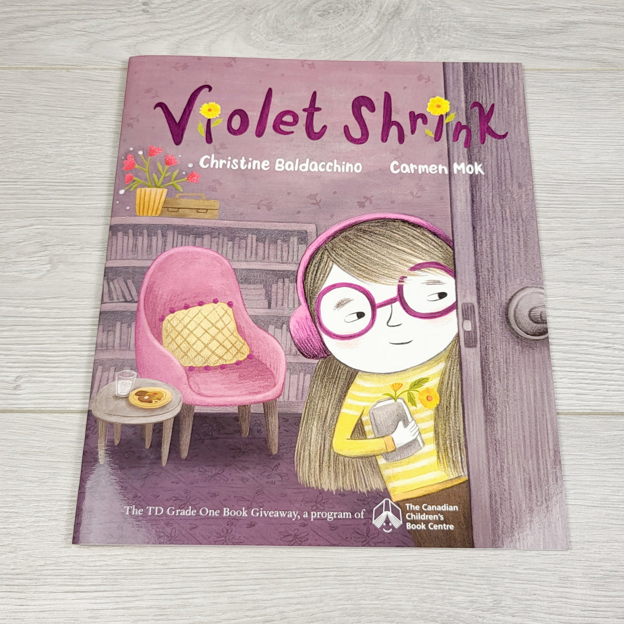 OAG22 - Violet Shrink. Soft cover book