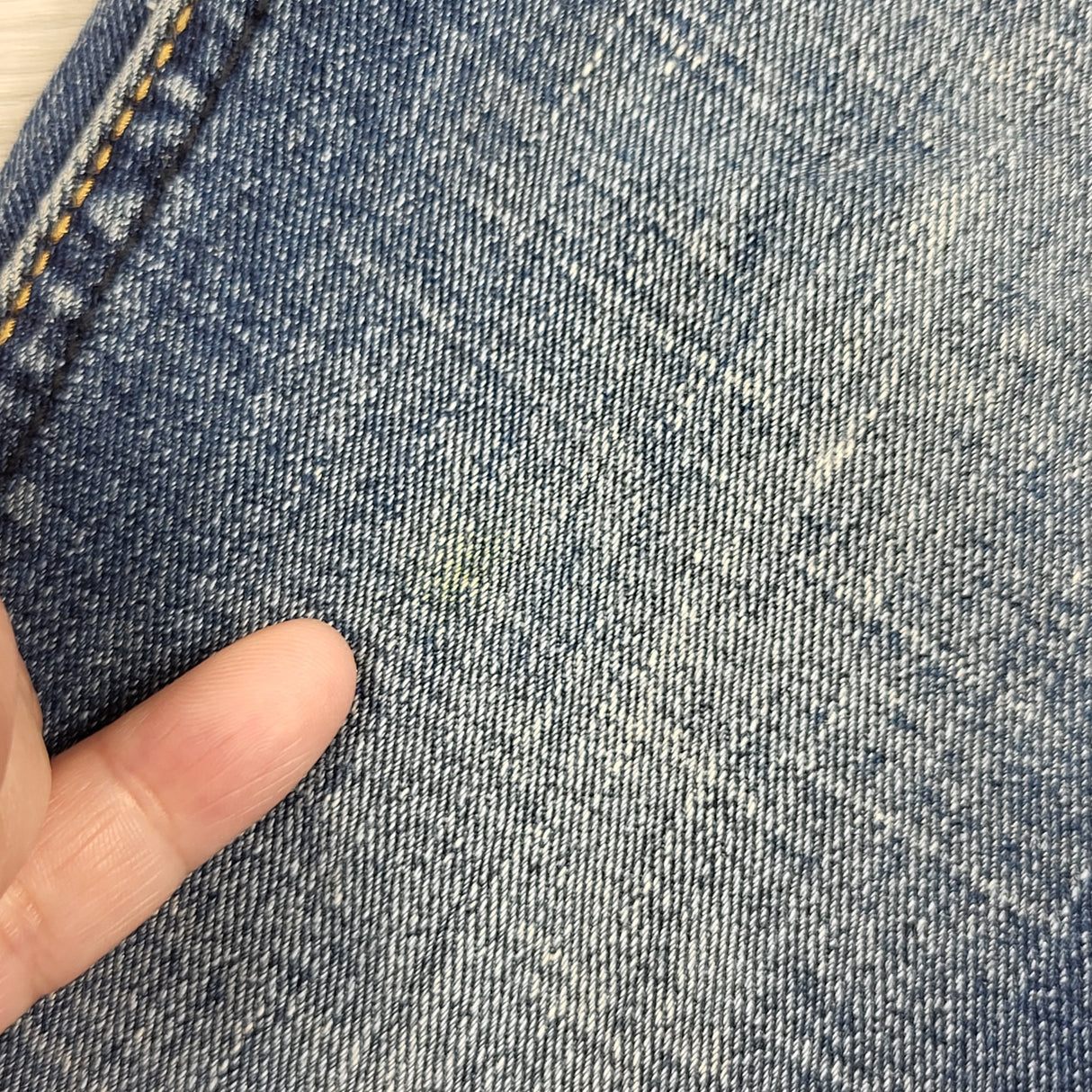 BNG2 - 7 For All Mankind distressed skinny jeans. Size 8