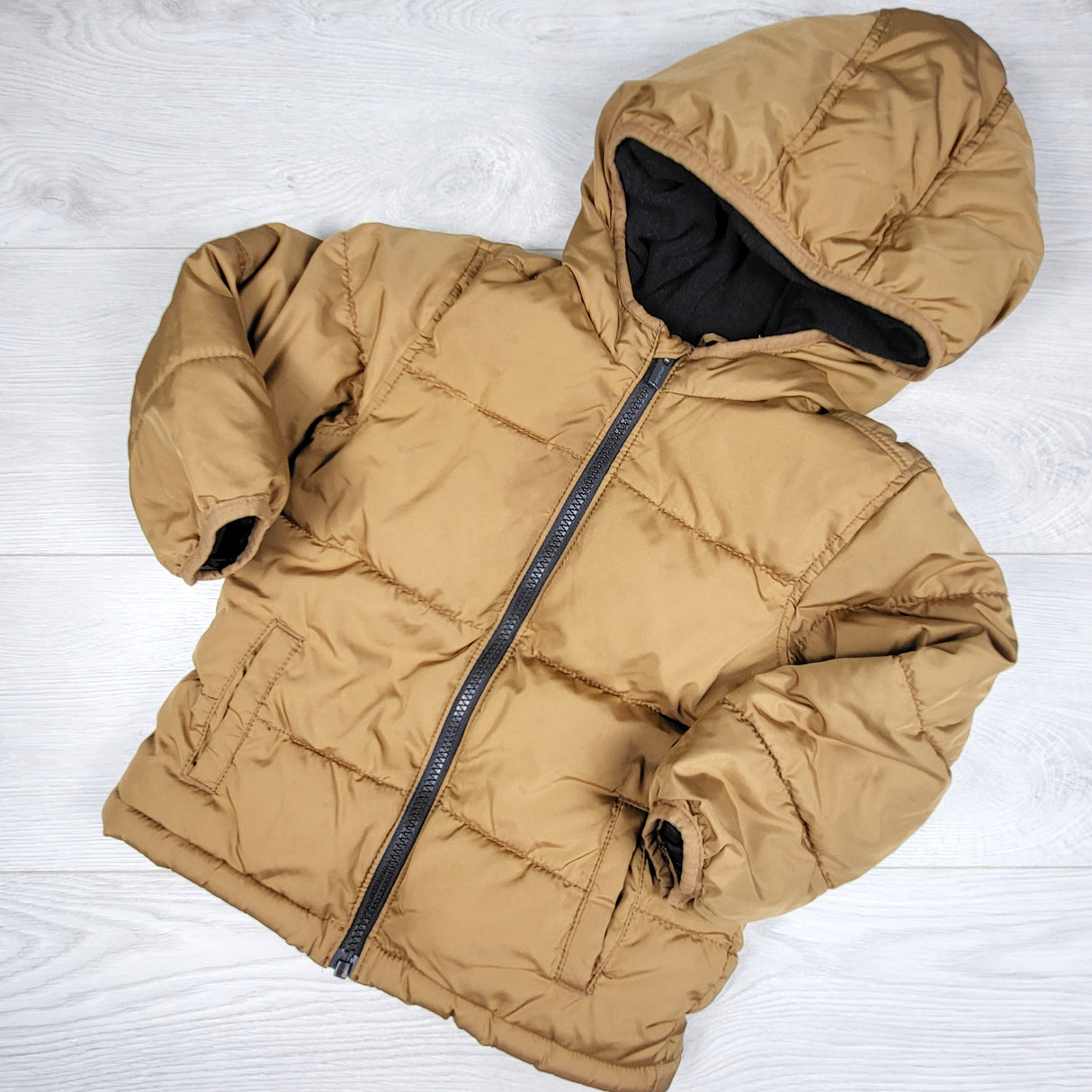 BNG2 - Old Navy tan fleece lined hooded water resistant puffer jacket. Size 3T