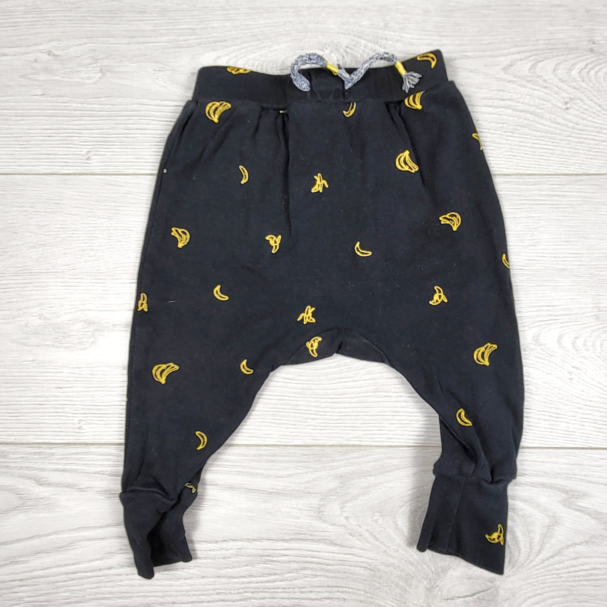 KDEL3 - Joe black cotton banana pants. Size 3-6 months