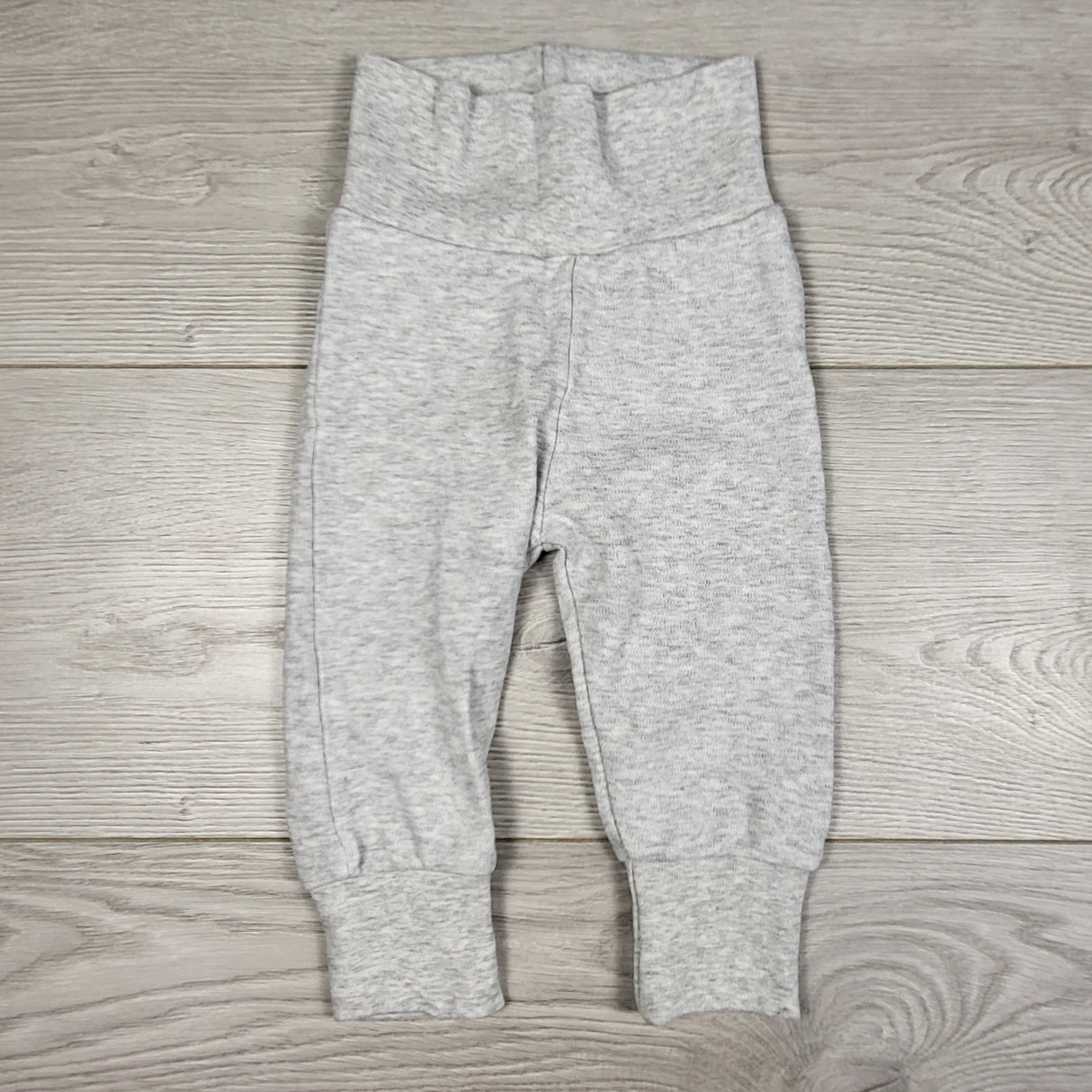 KDEL33 - The Littlest grey organic cotton pants. Size 0-3 months