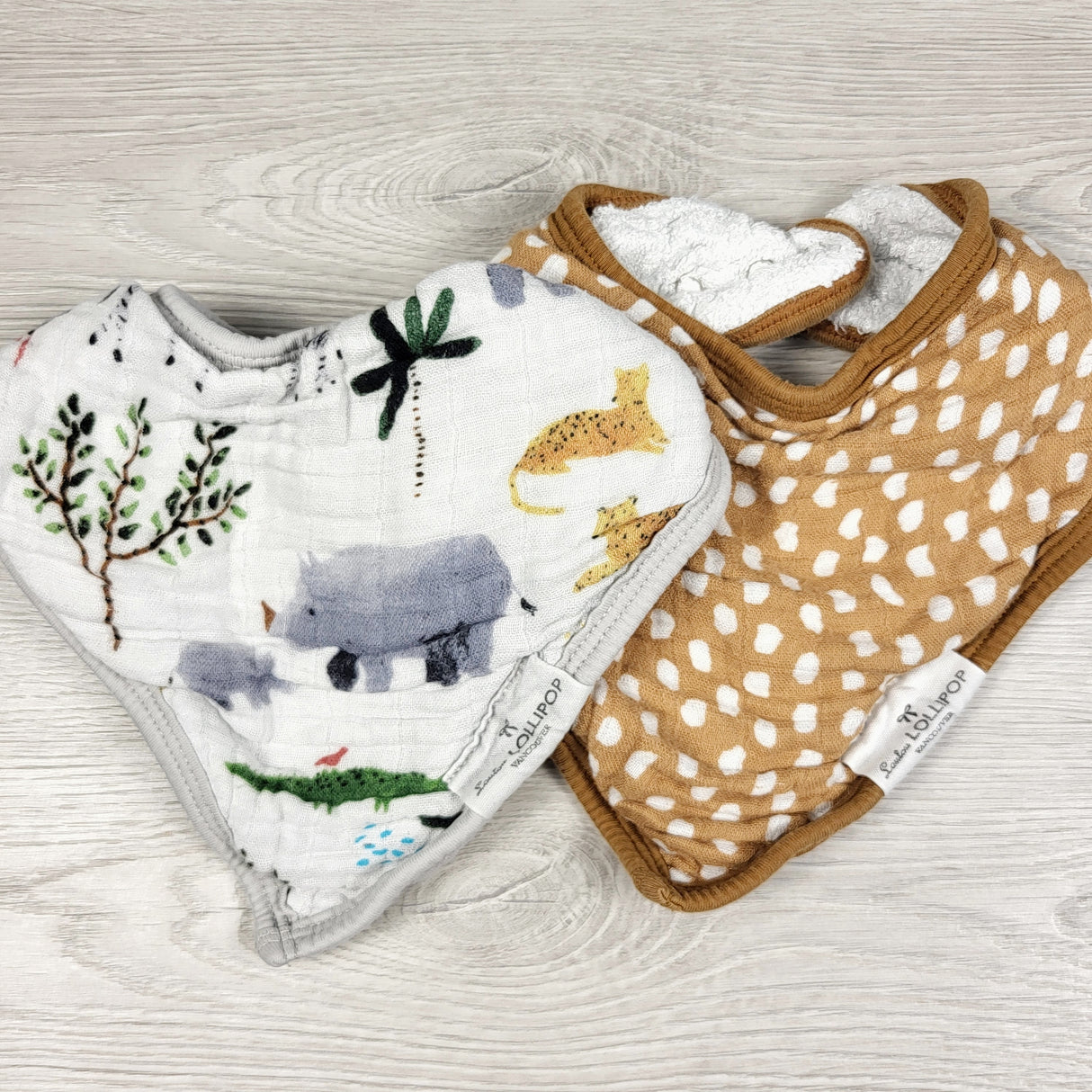 KDEL33 - Loulou Lollipop pair of bandana bibs. 🍁